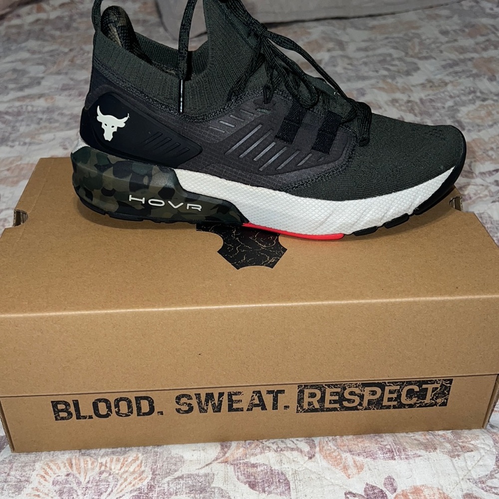 Like new Project Rock Under Armour Camo shoe